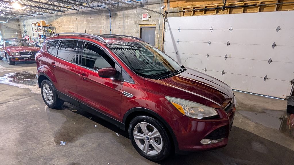 Photo 3 of this FORD ESCAPE