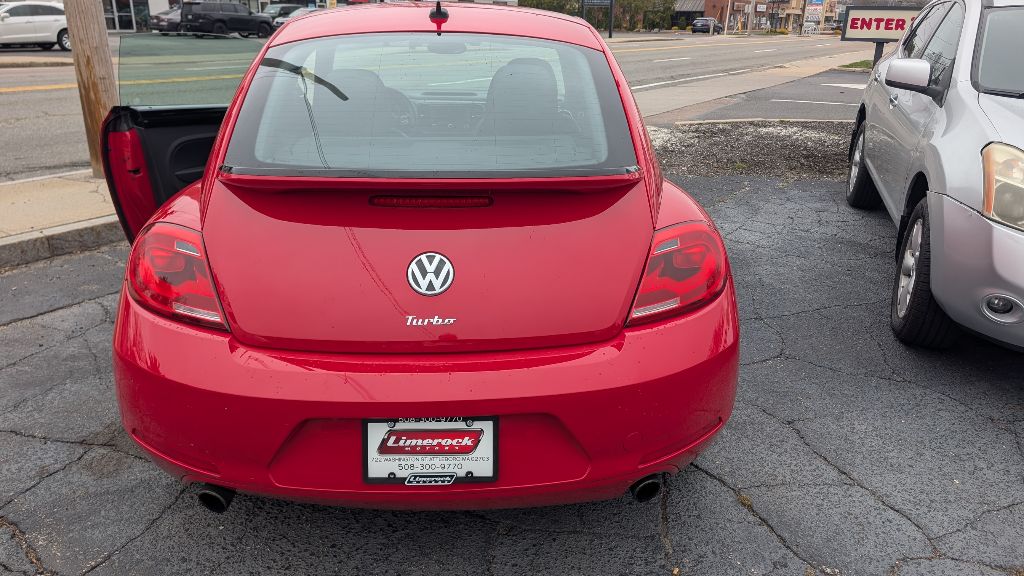 Photo 6 of this VOLKSWAGEN BEETLE GLS