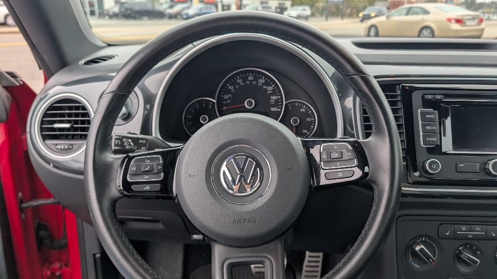 Photo 12 of this VOLKSWAGEN BEETLE GLS