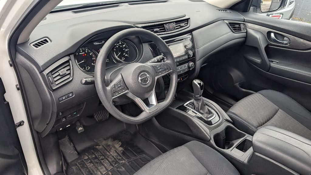 Photo 9 of this NISSAN ROGUE