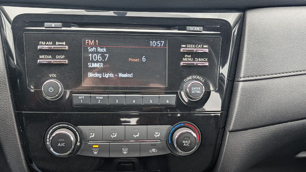 Photo 10 of this NISSAN ROGUE