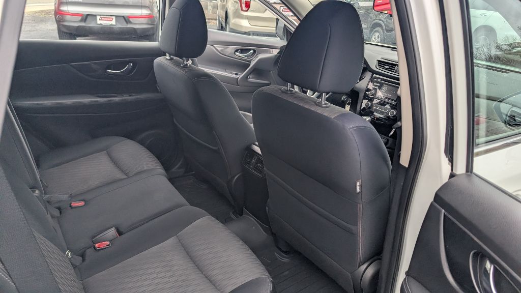 Photo 11 of this NISSAN ROGUE