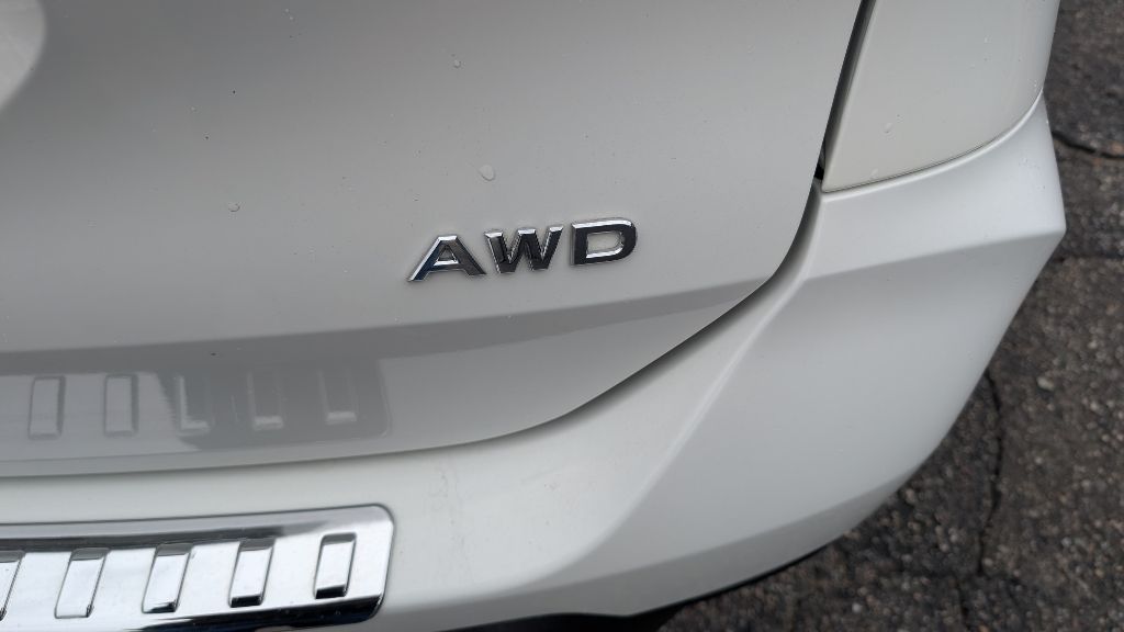 Photo 12 of this NISSAN ROGUE