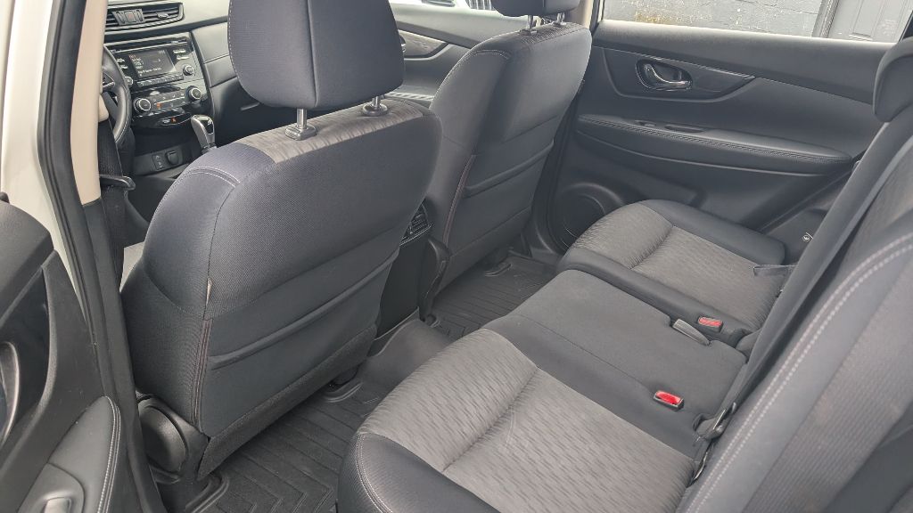 Photo 7 of this NISSAN ROGUE
