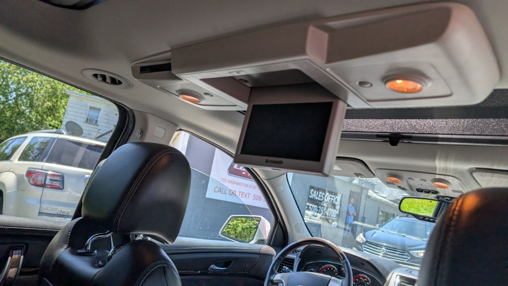 Photo 13 of this GMC ACADIA