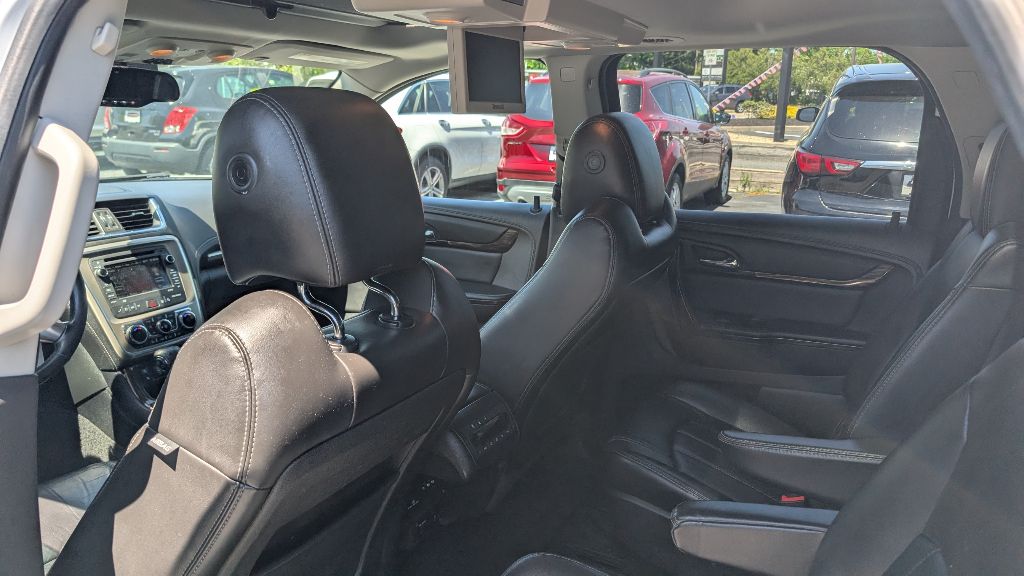 Photo 17 of this GMC ACADIA