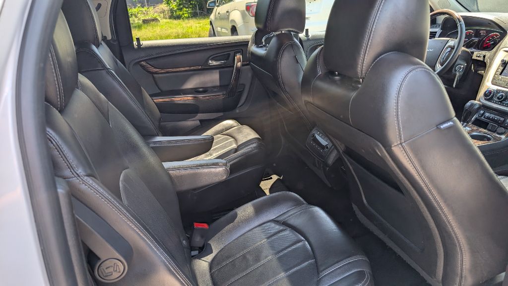 Photo 9 of this GMC ACADIA