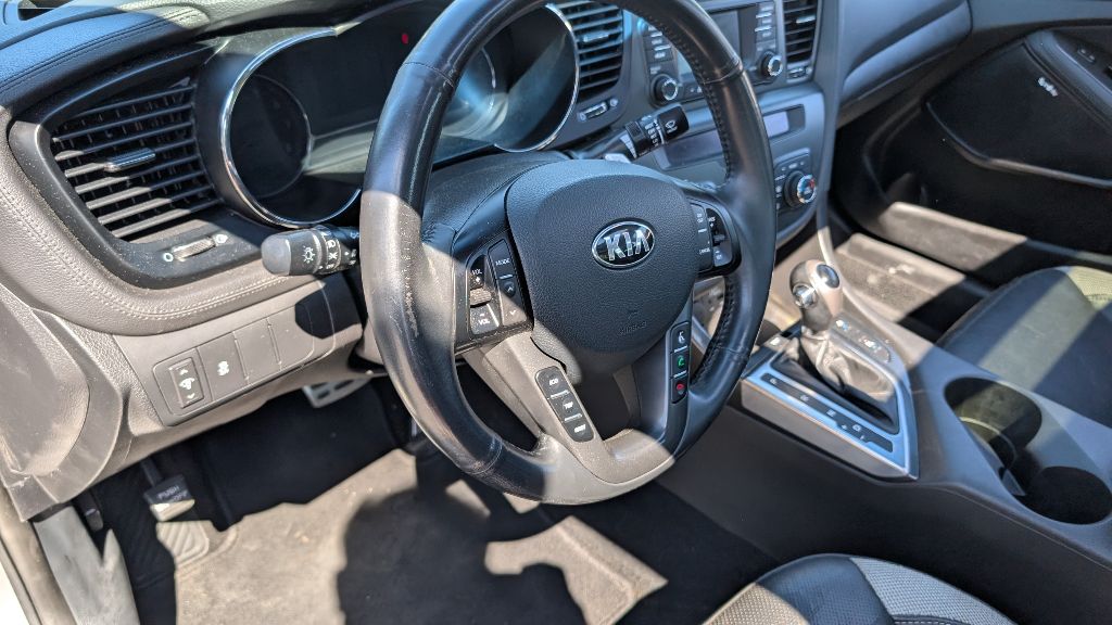 Photo 9 of this KIA OPTIMA