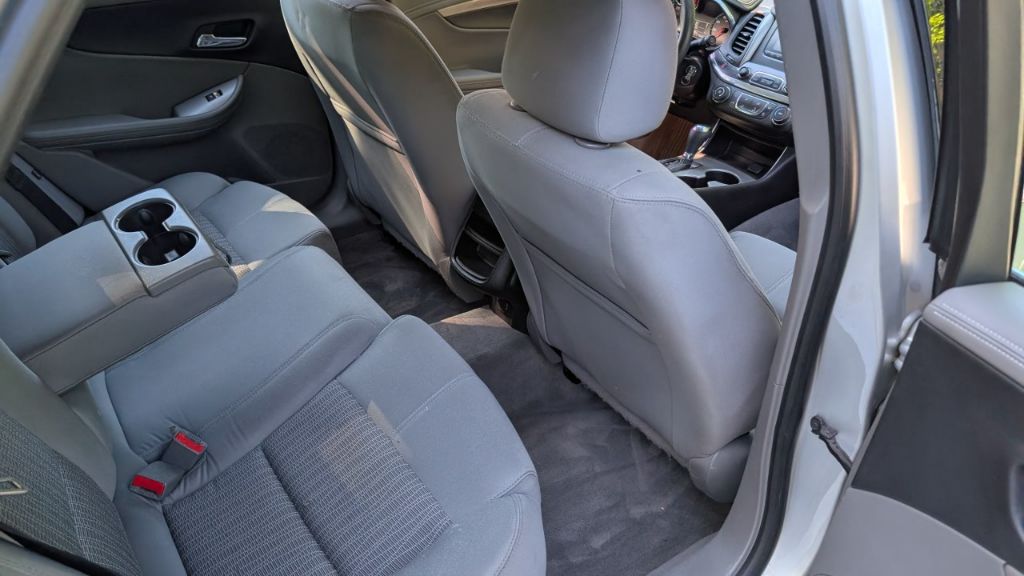 Photo 8 of this CHEVROLET IMPALA