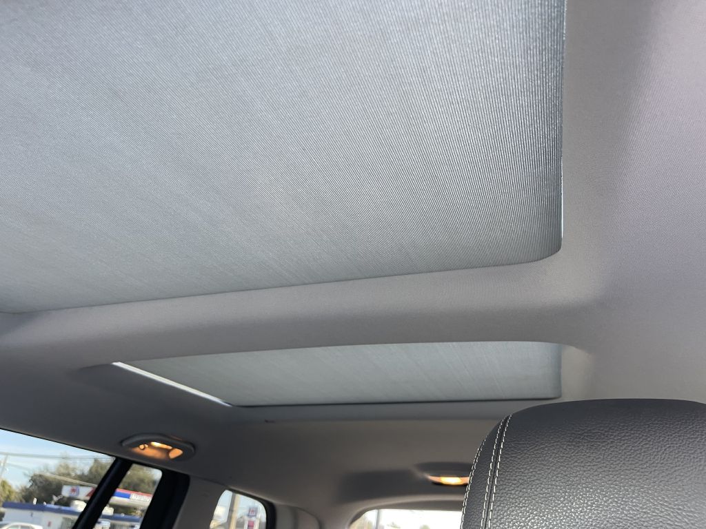 Photo 20 of this MERCEDES-BENZ GL -450