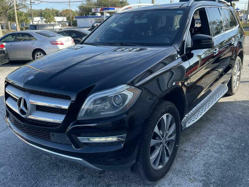 Photo 4 of this MERCEDES-BENZ GL -450