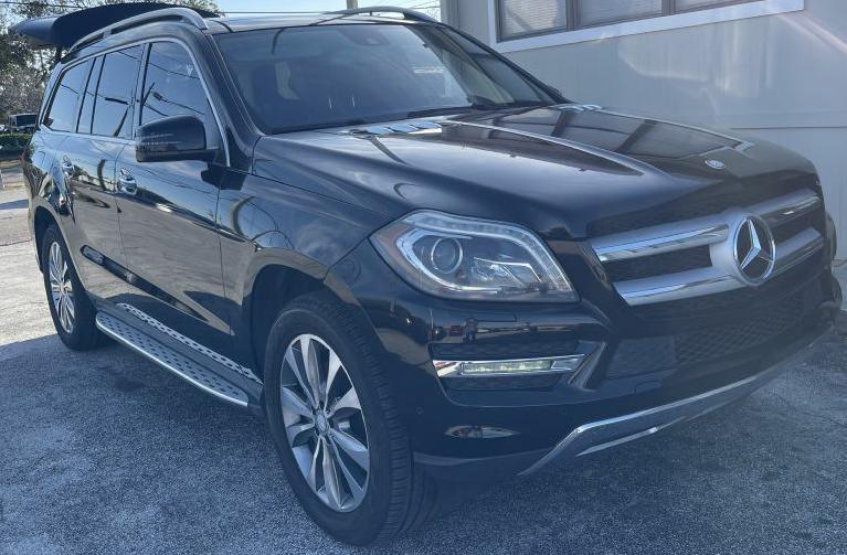 Photo 6 of this MERCEDES-BENZ GL -450