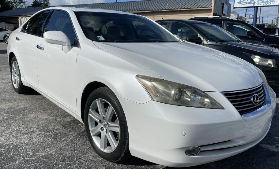 Photo 2 of this LEXUS ES 350 ES