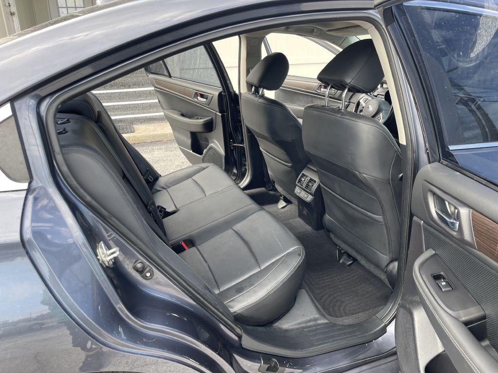 Photo 9 of this SUBARU LEGACY