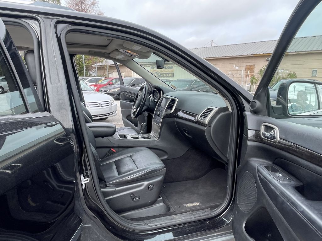 Photo 10 of this JEEP GRAND CHEROKEE