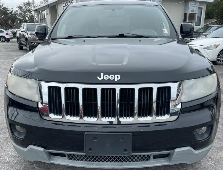 Photo 2 of this JEEP GRAND CHEROKEE