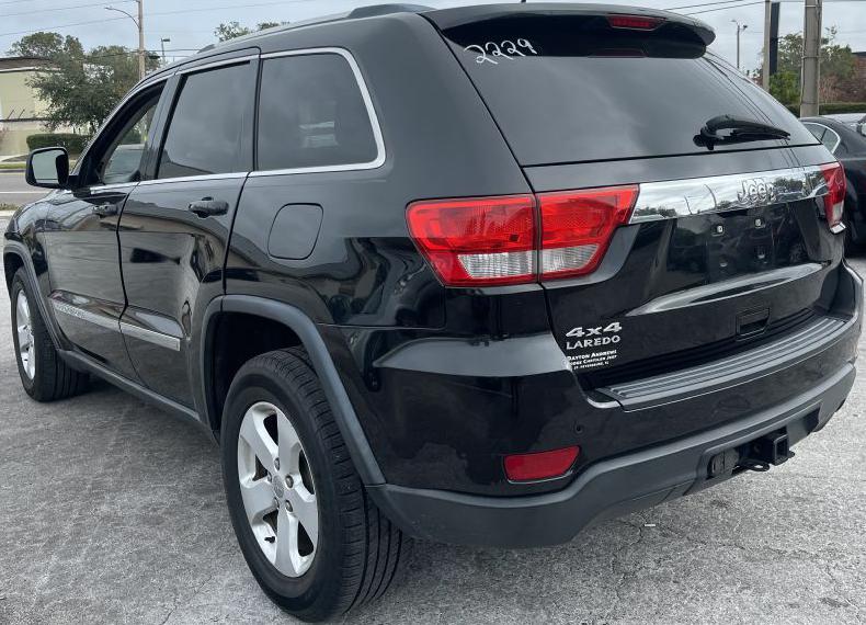 Photo 13 of this JEEP GRAND CHEROKEE