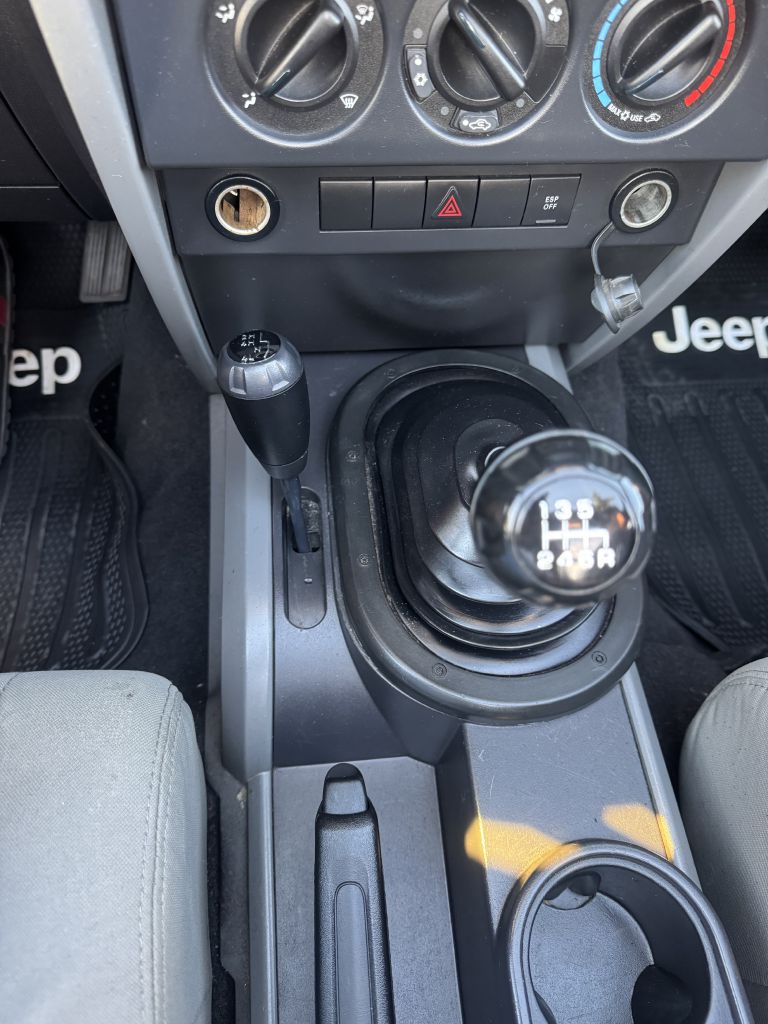 Photo 11 of this JEEP WRANGLER UNLIMI