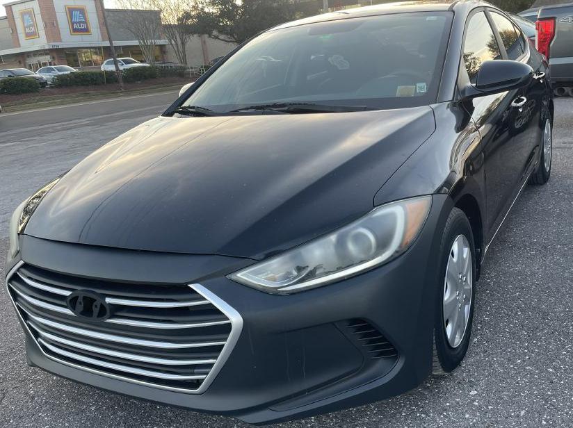 Photo 2 of this HYUNDAI ELANTRA