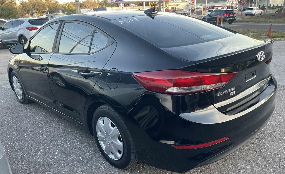 Photo 3 of this HYUNDAI ELANTRA