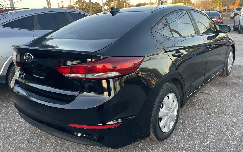 Photo 5 of this HYUNDAI ELANTRA