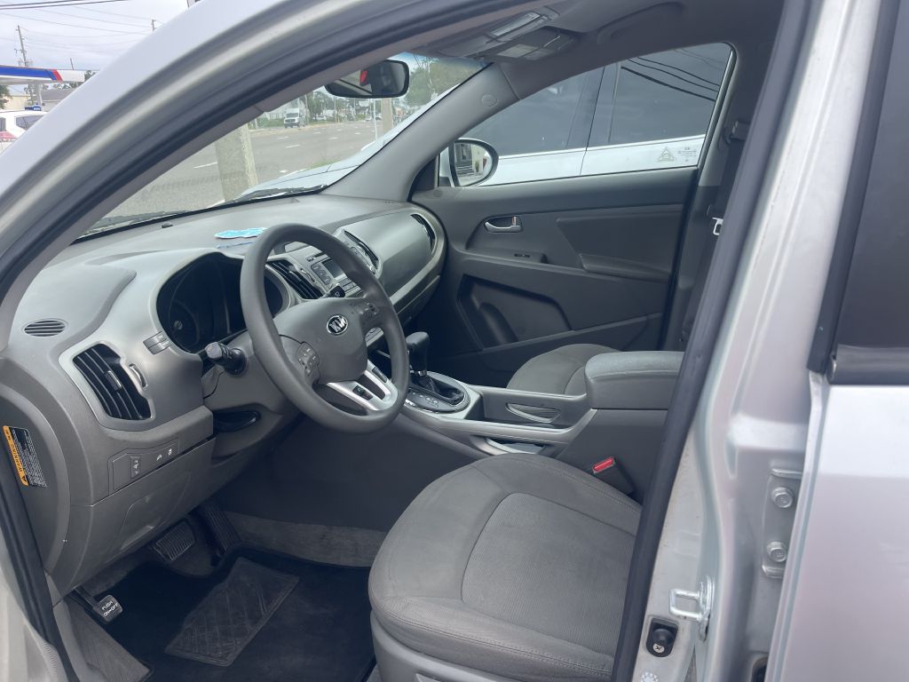 Photo 3 of this KIA SPORTAGE