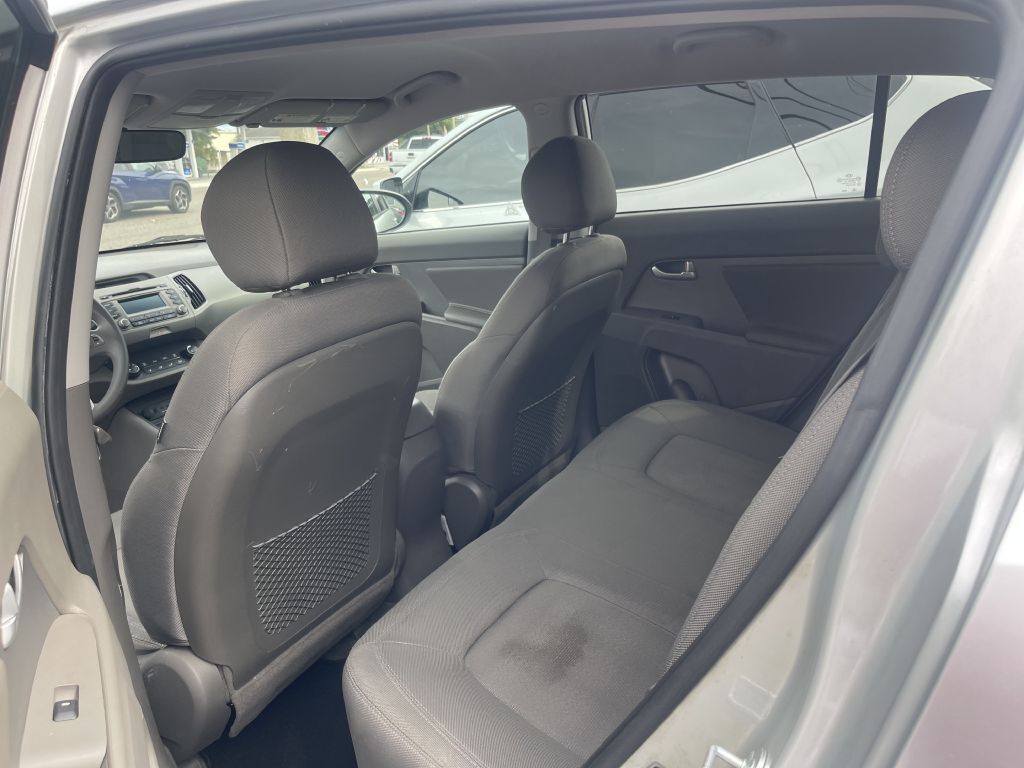 Photo 4 of this KIA SPORTAGE
