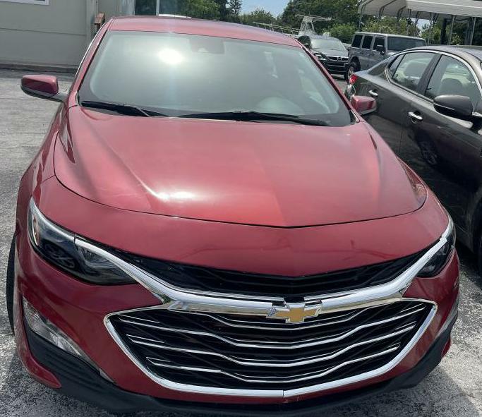 Photo 2 of this CHEVROLET MALIBU