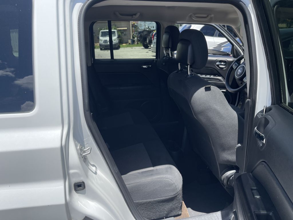 Photo 5 of this JEEP PATRIOT