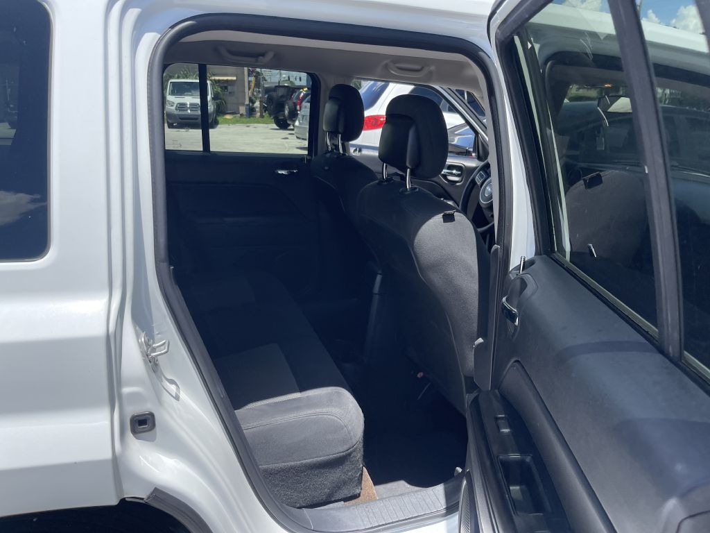 Photo 6 of this JEEP PATRIOT