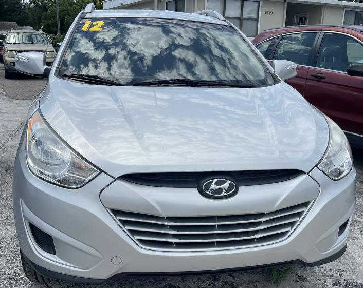 Photo 2 of this HYUNDAI TUCSON