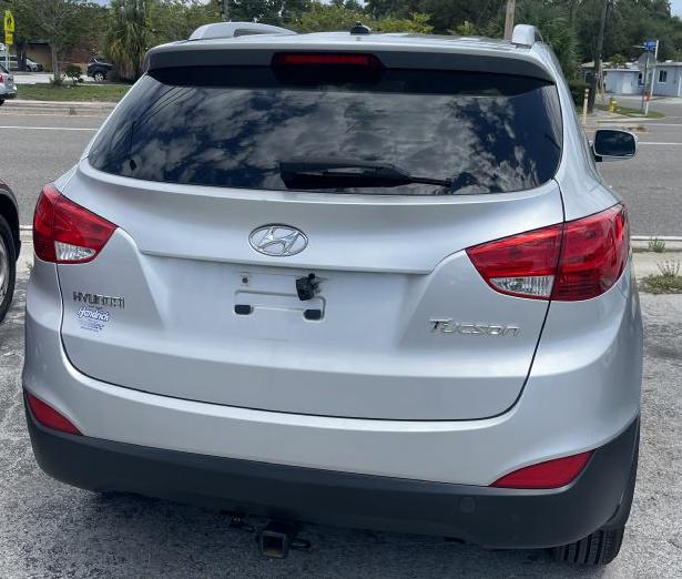 Photo 5 of this HYUNDAI TUCSON