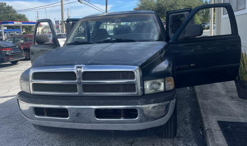 Photo 4 of this DODGE RAM 1500