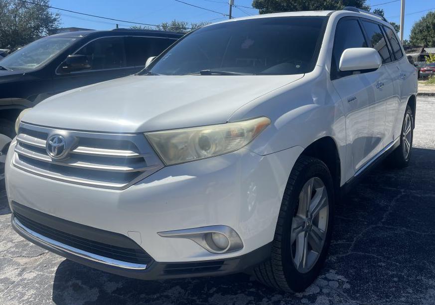 2013 TOYOTA HIGHLANDER