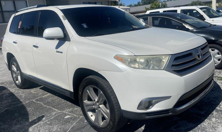 Photo 6 of this TOYOTA HIGHLANDER