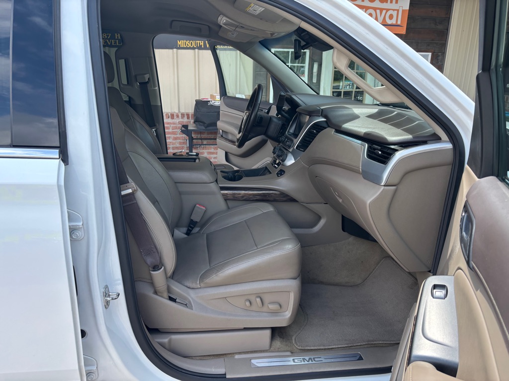 Photo 12 of this GMC YUKON