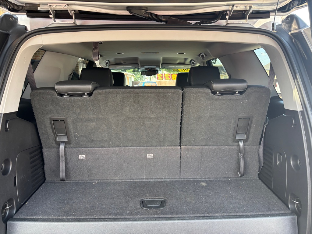 Photo 10 of this CHEVROLET TAHOE