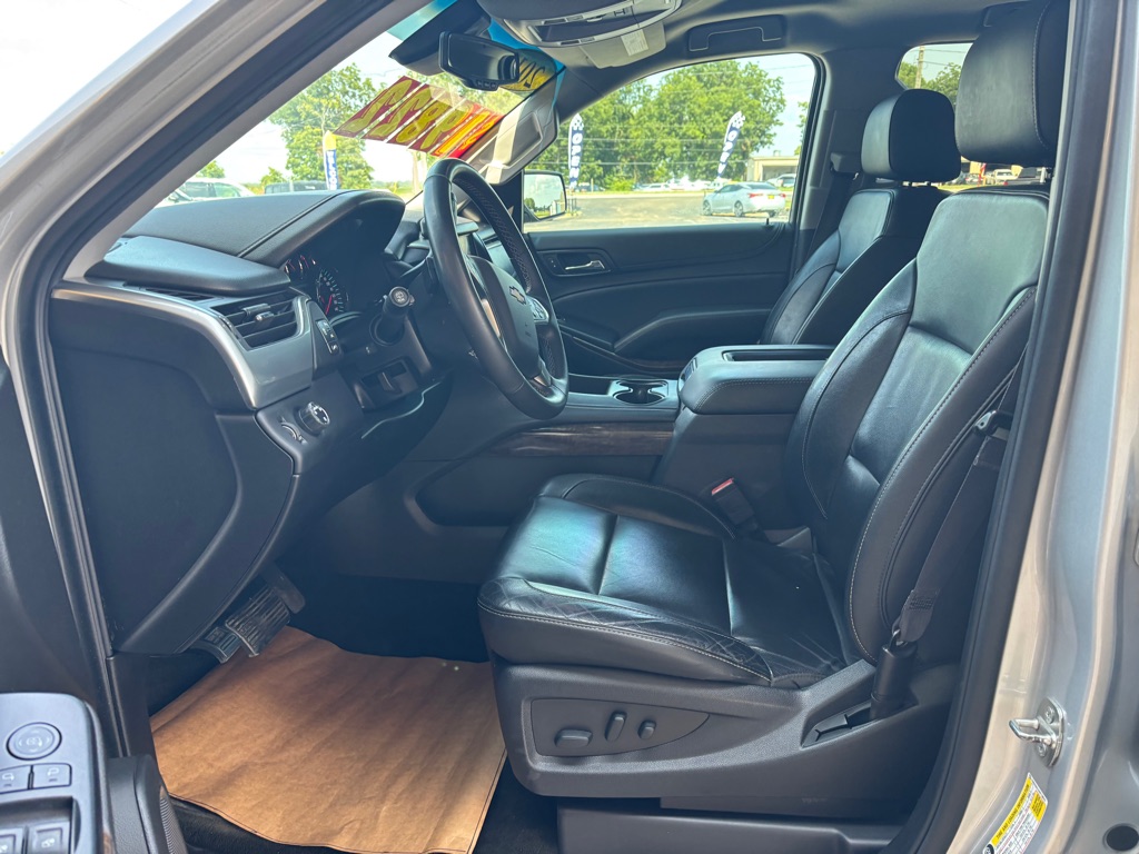 Photo 8 of this CHEVROLET TAHOE