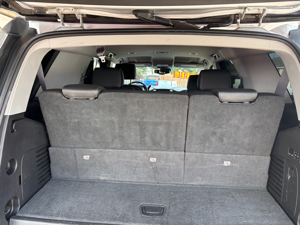 Photo 10 of this CHEVROLET TAHOE