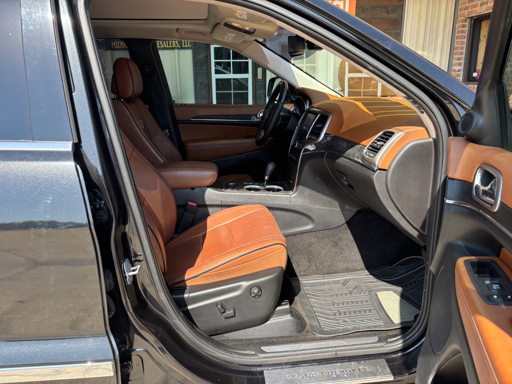 Photo 12 of this JEEP GRAND CHEROKEE