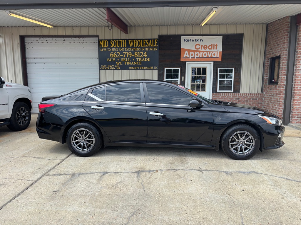 Photo 2 of this NISSAN ALTIMA