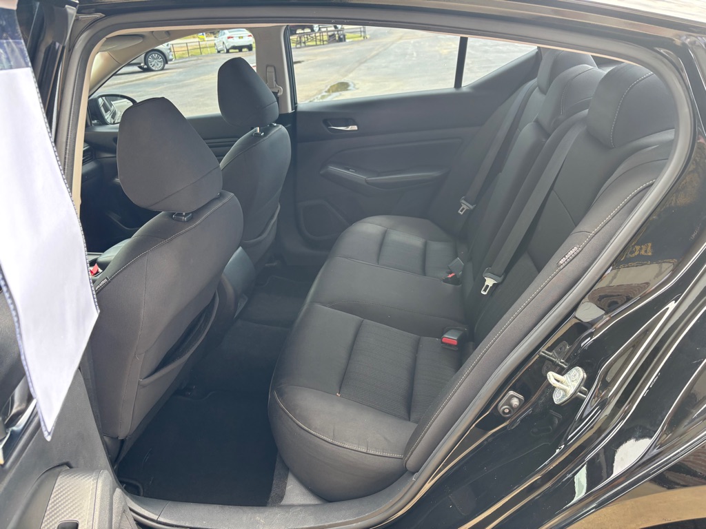 Photo 9 of this NISSAN ALTIMA