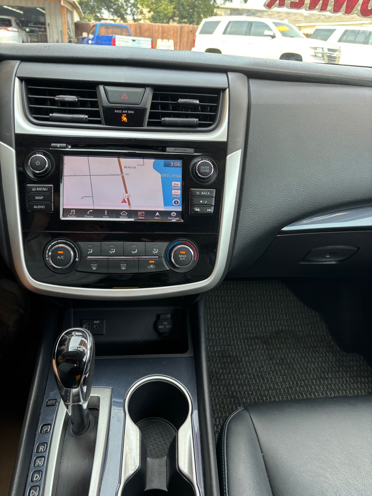 Photo 13 of this NISSAN ALTIMA