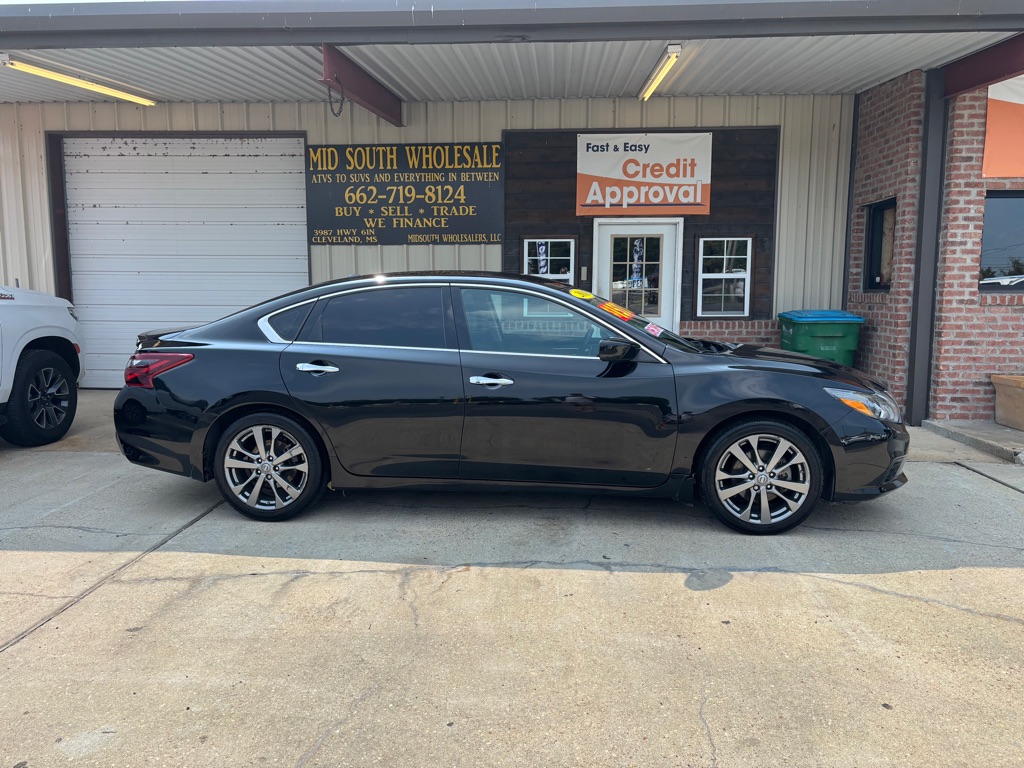 Photo 2 of this NISSAN ALTIMA