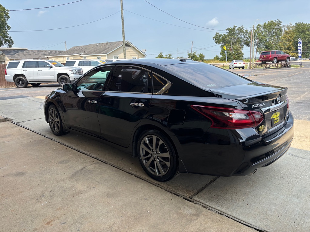 Photo 5 of this NISSAN ALTIMA