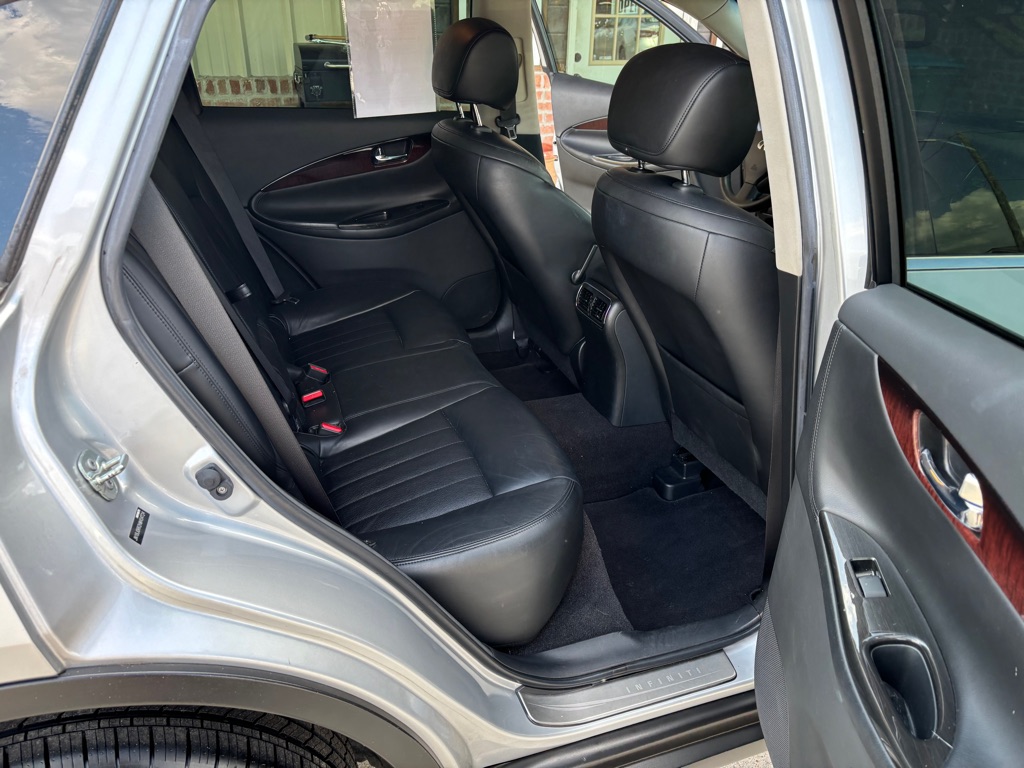 Photo 11 of this INFINITI QX50