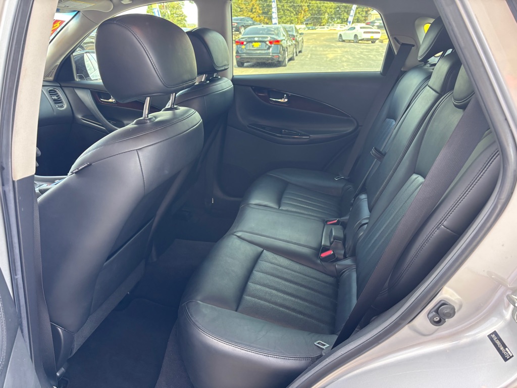 Photo 9 of this INFINITI QX50