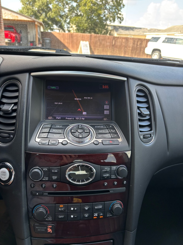 Photo 14 of this INFINITI QX50