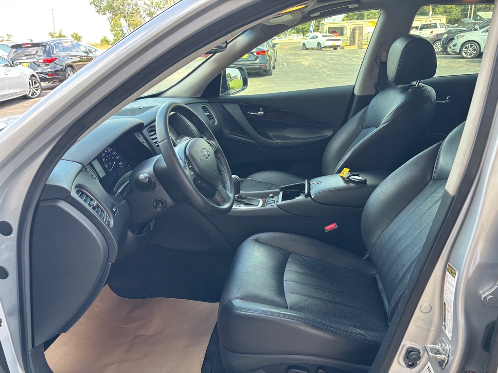 Photo 8 of this INFINITI QX50