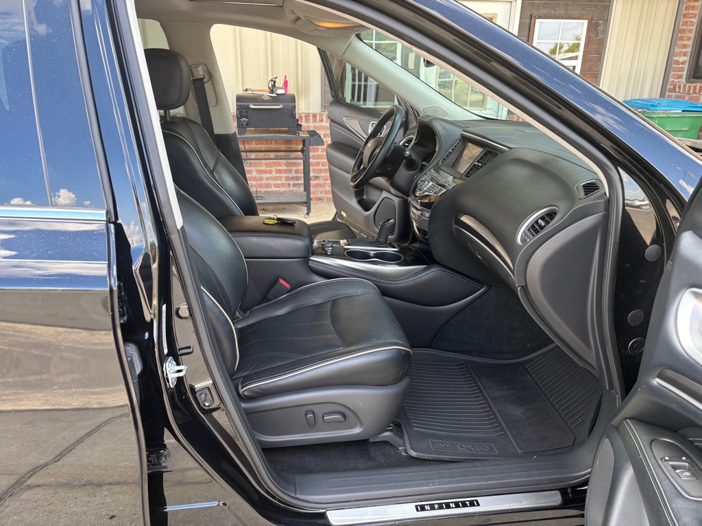 Photo 12 of this INFINITI QX60